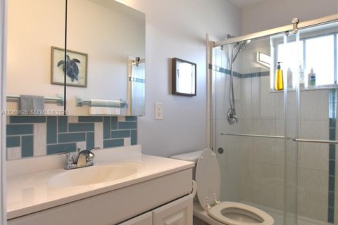 Купить виллу или дом в Уэст-Палм-Бич, Флорида 1 спальня, 61.5м2, № 2023481 - фото 17