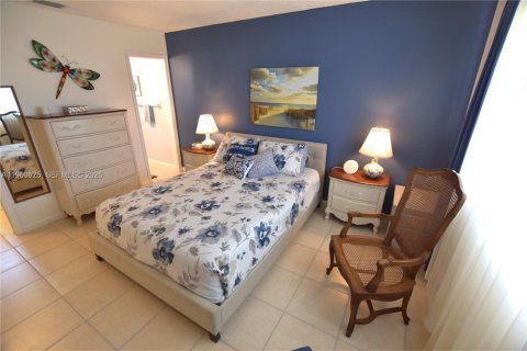 Купить виллу или дом в Уэст-Палм-Бич, Флорида 1 спальня, 61.5м2, № 2023481 - фото 12