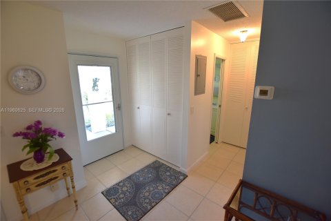 Купить виллу или дом в Уэст-Палм-Бич, Флорида 1 спальня, 61.5м2, № 2023481 - фото 10