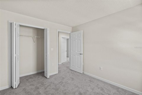 Townhouse in Davenport, Florida 4 bedrooms, 155.15 sq.m. № 1508654 - photo 20