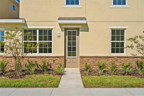Townhouse in Davenport, Florida 4 bedrooms, 155.15 sq.m. № 1508654 - photo 2
