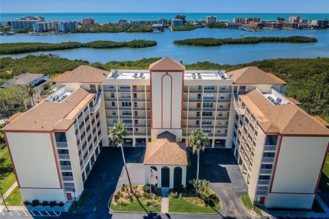 Condo in Seminole, Florida, 2 bedrooms  № 1602086 - photo 1