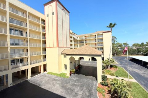 Condo in Seminole, Florida, 2 bedrooms  № 1602086 - photo 2
