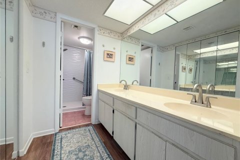 Condo in Seminole, Florida, 2 bedrooms  № 1602086 - photo 14