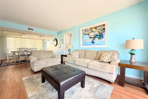 Condo in Seminole, Florida, 2 bedrooms  № 1602086 - photo 7