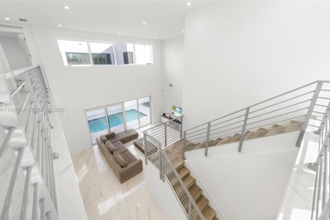 Villa ou maison à louer à Doral, Floride: 5 chambres, 429.95 m2 № 1985952 - photo 23