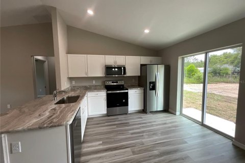 House in Ocala, Florida 3 bedrooms, 100.71 sq.m. № 2379628 - photo 4