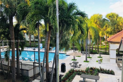 Condominio en alquiler en Hollywood, Florida, 1 dormitorio, 78.13 m2 № 1974819 - foto 19