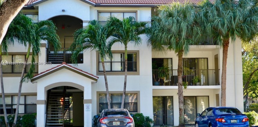 Condominio en Hollywood, Florida, 1 dormitorio  № 1974819