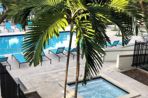 Condominio en alquiler en Hollywood, Florida, 1 dormitorio, 78.13 m2 № 1974819 - foto 21