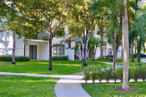 Condominio en alquiler en Hollywood, Florida, 1 dormitorio, 78.13 m2 № 1974819 - foto 17