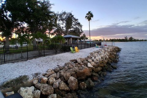 Condo in Ruskin, Florida, 1 bedroom  № 2195112 - photo 6