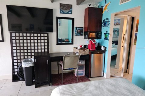 Condo in Ruskin, Florida, 1 bedroom  № 2195112 - photo 19