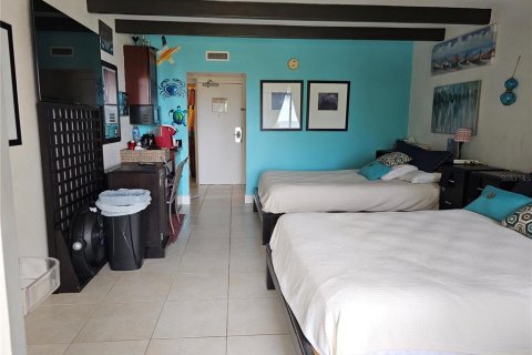 Condo in Ruskin, Florida, 1 bedroom  № 2195112 - photo 22