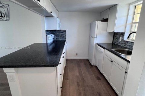 Купить кондоминиум в Бока-Ратон, Флорида 1 спальня, 65.03м2, № 2001498 - фото 11