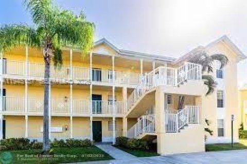 Купить кондоминиум в Бока-Ратон, Флорида 1 спальня, 65.03м2, № 2001498 - фото 2