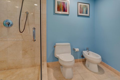 Copropriété à louer à Hallandale Beach, Floride: 3 chambres, 161 m2 № 1937852 - photo 15