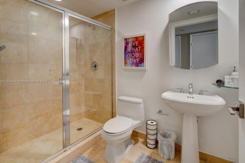 Copropriété à louer à Hallandale Beach, Floride: 3 chambres, 161 m2 № 1937852 - photo 29