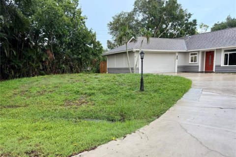 Villa ou maison à vendre à Sarasota, Floride: 3 chambres, 149.94 m2 № 2237750 - photo 4