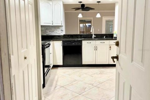 Villa ou maison à vendre à Sarasota, Floride: 3 chambres, 149.94 m2 № 2237750 - photo 9