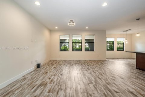 Adosado en venta en Sunrise, Florida, 3 dormitorios, 216 m2 № 1984136 - foto 9