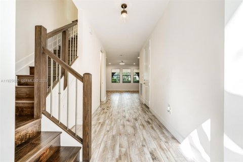 Adosado en venta en Sunrise, Florida, 3 dormitorios, 216 m2 № 1984136 - foto 8