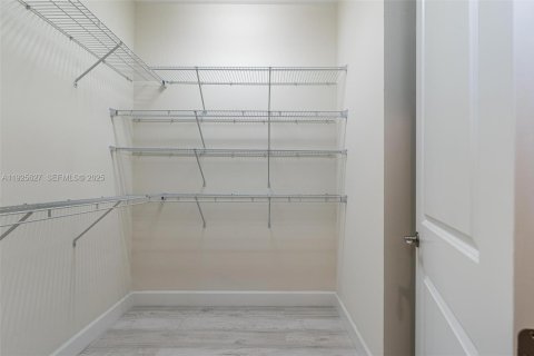 Adosado en venta en Sunrise, Florida, 3 dormitorios, 216 m2 № 1984136 - foto 14