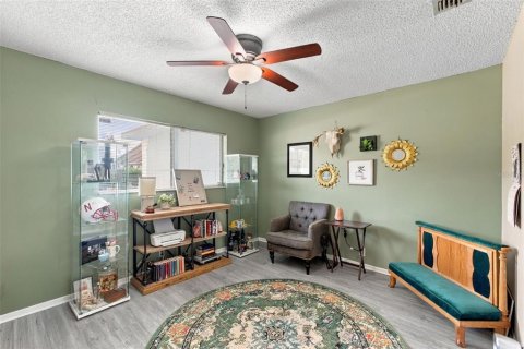 House in New Port Richey, Florida 3 bedrooms, 143.16 sq.m. № 2393443 - photo 20