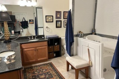 Condominio en venta en Brooksville, Florida, 2 dormitorios, 155.52 m2 № 1916738 - foto 13
