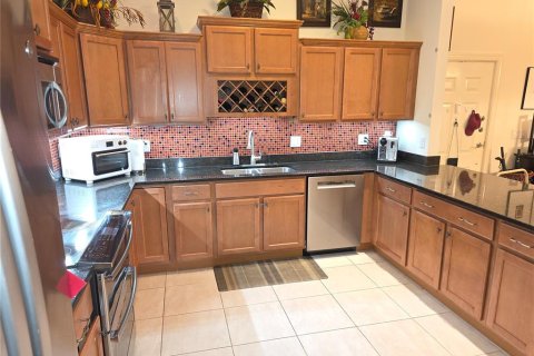 Condominio en venta en Brooksville, Florida, 2 dormitorios, 155.52 m2 № 1916738 - foto 4