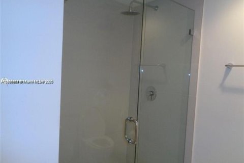 Condo in Hallandale Beach, Florida, 3 bedrooms  № 1961917 - photo 14