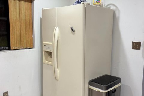 Adosado en alquiler en Hialeah, Florida, 4 dormitorios, 159.79 m2 № 1992230 - foto 23