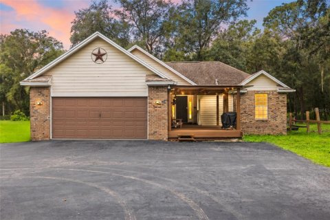 Villa ou maison à Spring Hill, Floride 3 chambres, 123.1 m2 № 2414975