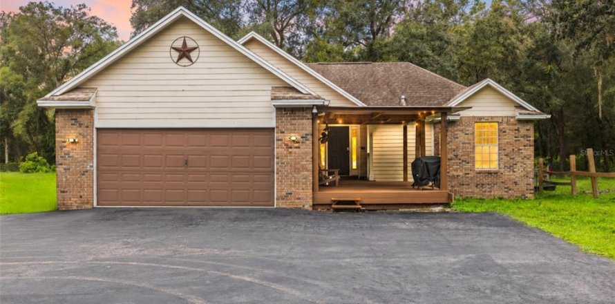 Villa ou maison à Spring Hill, Floride 3 chambres, 123.1 m2 № 2414975