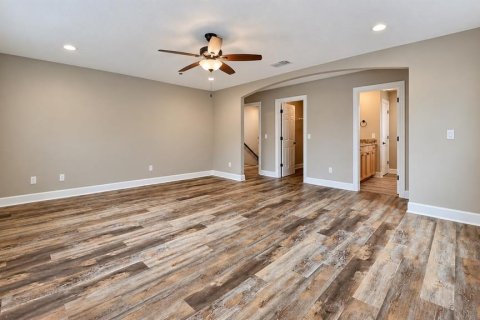 House in Orlando, Florida 4 bedrooms, 296.27 sq.m. № 2398424 - photo 11