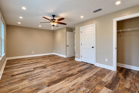 House in Orlando, Florida 4 bedrooms, 296.27 sq.m. № 2398424 - photo 22