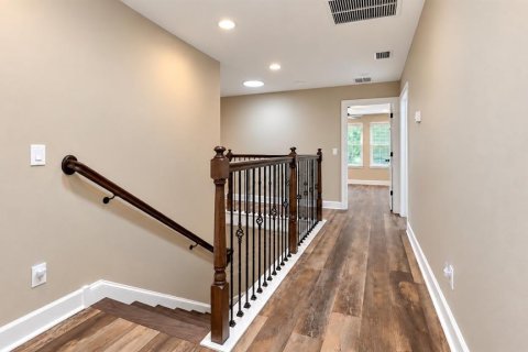 House in Orlando, Florida 4 bedrooms, 296.27 sq.m. № 2398424 - photo 19