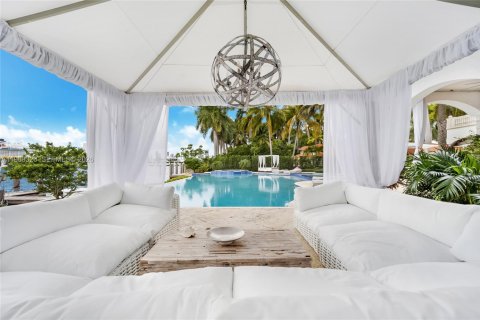 Снять в аренду виллу или дом в Майами-Бич, Флорида 10 спален, 1017.93м2, № 2050657 - фото 16