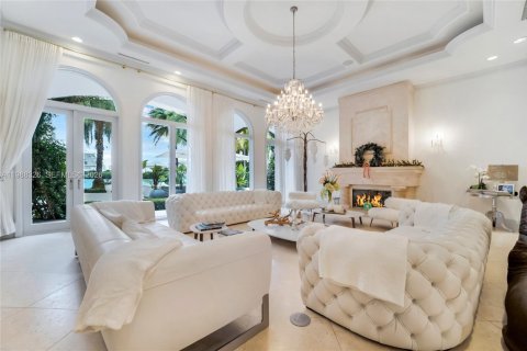 Снять в аренду виллу или дом в Майами-Бич, Флорида 10 спален, 1017.93м2, № 2050657 - фото 8