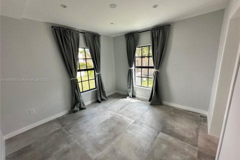 Villa ou maison à louer à Miami, Floride: 3 chambres, 120.77 m2 № 1944369 - photo 9