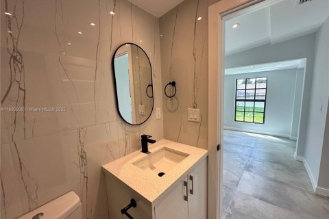 Villa ou maison à louer à Miami, Floride: 3 chambres, 120.77 m2 № 1944369 - photo 8