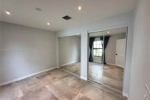Villa ou maison à louer à Miami, Floride: 3 chambres, 120.77 m2 № 1944369 - photo 21