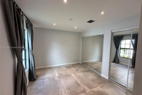 Villa ou maison à louer à Miami, Floride: 3 chambres, 120.77 m2 № 1944369 - photo 20