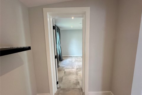 Villa ou maison à louer à Miami, Floride: 3 chambres, 120.77 m2 № 1944369 - photo 19