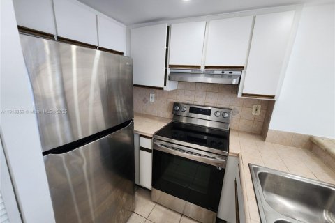 Copropriété à louer à Miami, Floride: 1 chambre, 55.74 m2 № 1973584 - photo 4