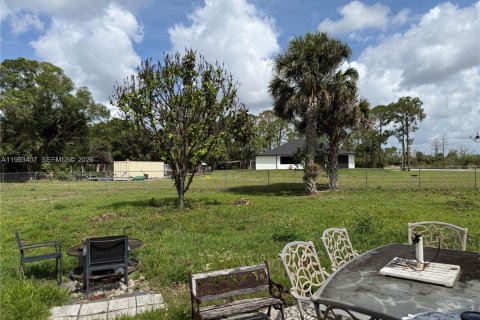 Купить виллу или дом в Уэст-Палм-Бич, Флорида 4 спальни, 204.38м2, № 2057115 - фото 14