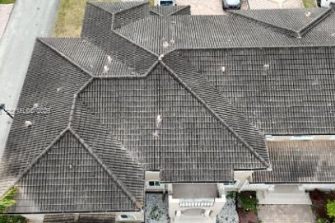 Adosado en venta en Homestead, Florida, 3 dormitorios, 146.79 m2 № 2032898 - foto 16