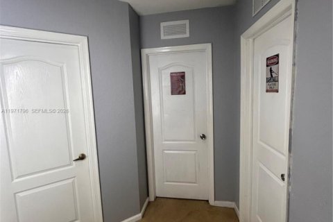 Adosado en venta en Homestead, Florida, 3 dormitorios, 146.79 m2 № 2032898 - foto 10