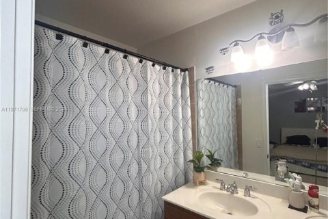 Adosado en venta en Homestead, Florida, 3 dormitorios, 146.79 m2 № 2032898 - foto 15