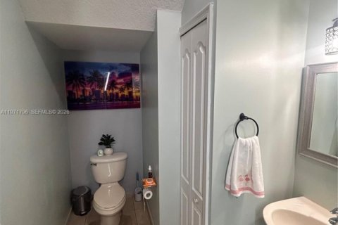 Adosado en venta en Homestead, Florida, 3 dormitorios, 146.79 m2 № 2032898 - foto 9